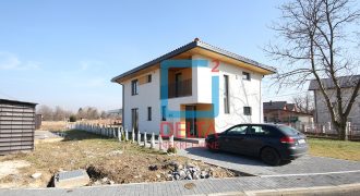 NOVOGRADNJA! Kuća 201m2, sa dvorištem 460m2 i parking mjestom, Osjek / Ilidža