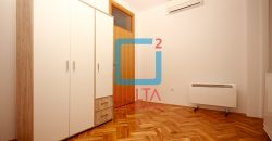 Atraktivan stan sa garažom, Grbavica / Novo Sarajevo