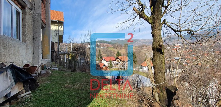 Dvospratna kuća sa lijepim pogledom, na parceli 367m2, Zmajevac / Stari Grad