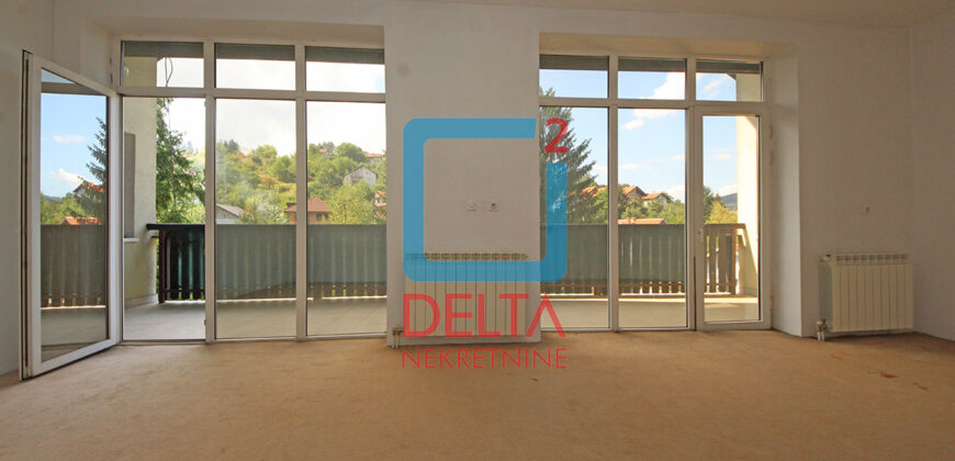 Kuća / vila na parceli 2485m², Hotonj, Vogošća, Sarajevo