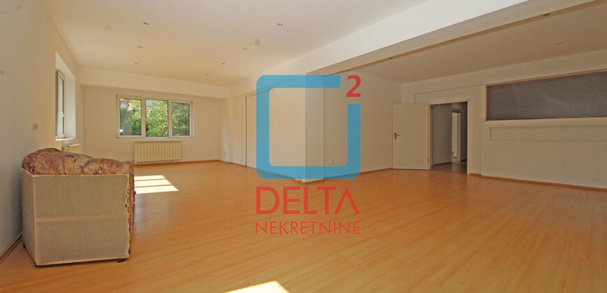 Kuća / vila na parceli 2485m², Hotonj, Vogošća, Sarajevo