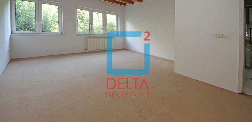 Kuća / vila na parceli 2485m², Hotonj, Vogošća, Sarajevo