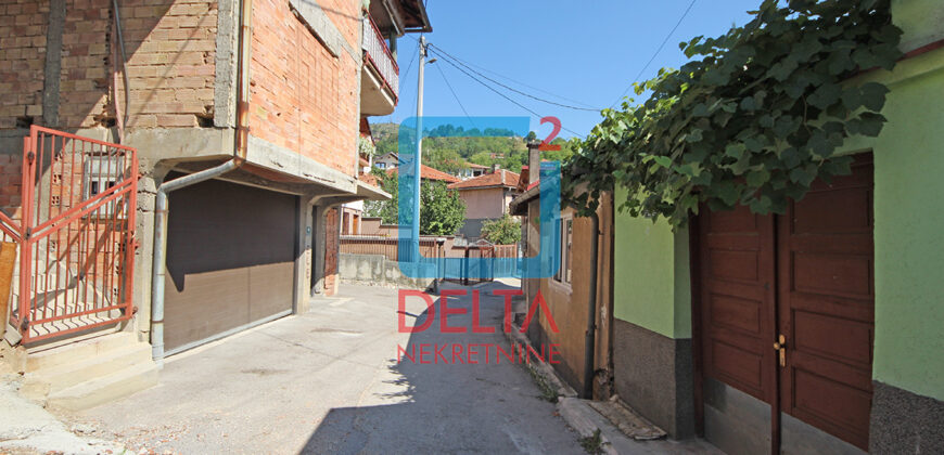 Zemljište / parcela površine 394 m², Mihrivode, Stari Grad