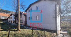 Kuća / 330m2 / Jezero / Centar