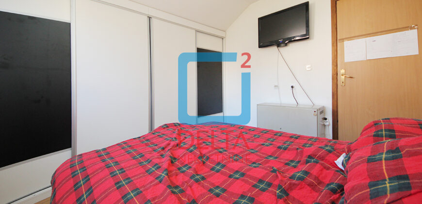 Kuća / 330m2 / Jezero / Centar