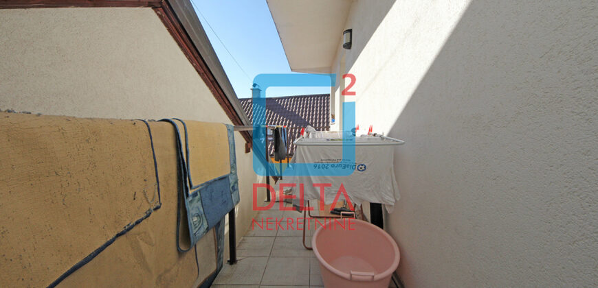 Kuća / 330m2 / Jezero / Centar