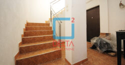 Kuća / 330m2 / Jezero / Centar