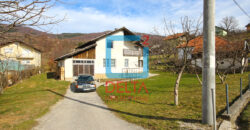 Kuća 180 m² nas parceli od 1370m², Pazarić, Hadžići