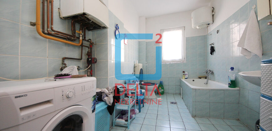 Kuća / 330m2 / Jezero / Centar