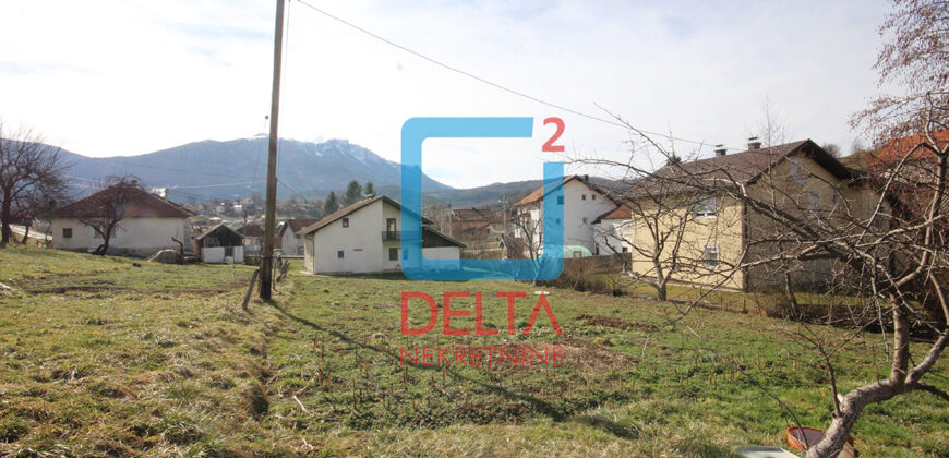Kuća 180 m² nas parceli od 1370m², Pazarić, Hadžići