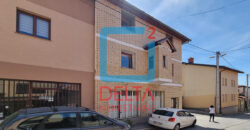 Kuća sa garažom / Bjelave / Centar