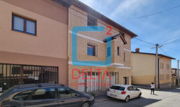 Kuća sa garažom / Bjelave / Centar