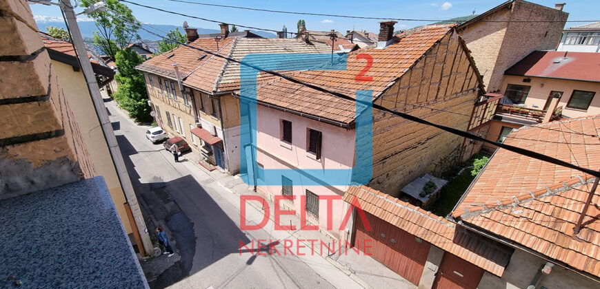 Kuća sa garažom / Bjelave / Centar