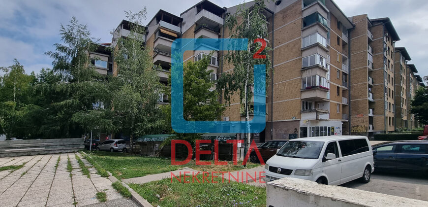 Poslovni prostor / 82m2 / Dobrinja / Novi Grad