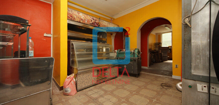 Poslovni prostor / 82m2 / Dobrinja / Novi Grad