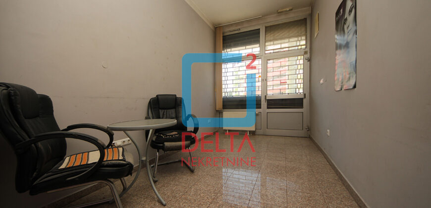 Poslovni prostor / 40m2 / Dobrinja / Novi Grad