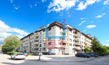 Trosoban stan 76m2 / 3. sprat / Dobrinja 4 / privatni parking