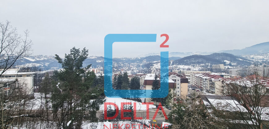 Kuća / 330m2 / parking / Lukavica