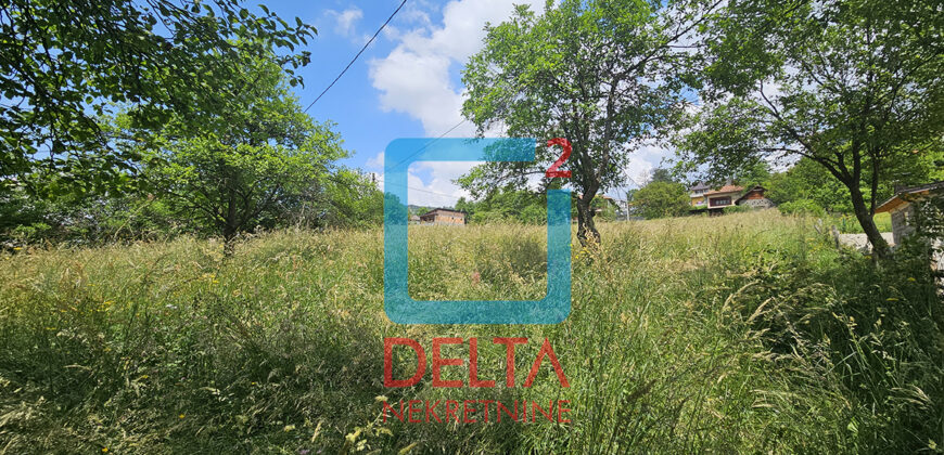 Prilika! Zemljište na atraktivnoj lokaciji / Nahorevo