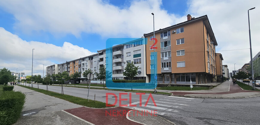 Četverosoban stan / 2.sprat / Lukavica