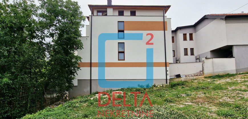 Trosoban stan / 1. sprat / 78m2 / Logavina / Stari Grad