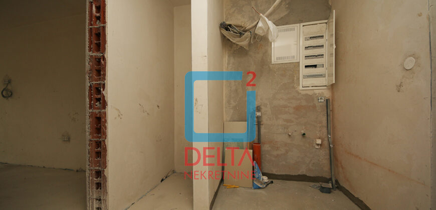 Trosoban stan / 1. sprat / 78m2 / Logavina / Stari Grad
