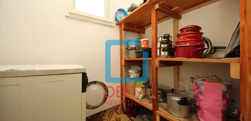 Kuća 76m2 / okućnica 6724m2 / Podgrab / Prača