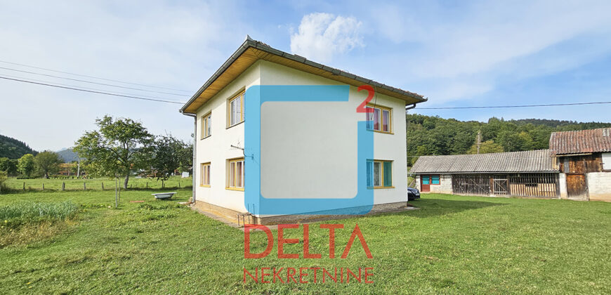 Kuća 76m2 / okućnica 6724m2 / Podgrab / Prača