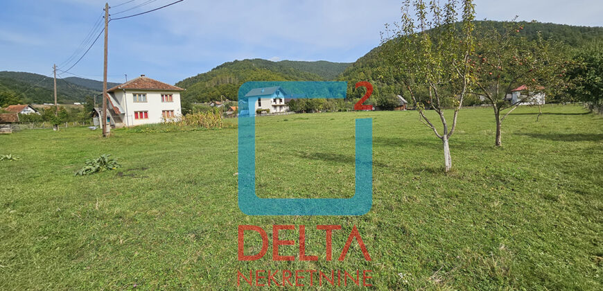 Kuća 76m2 / okućnica 6724m2 / Podgrab / Prača