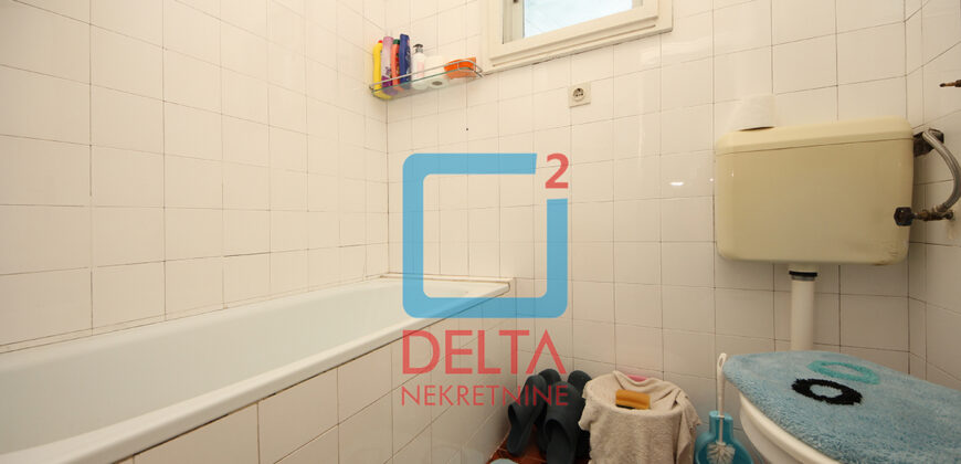 Kuća 76m2 / okućnica 6724m2 / Podgrab / Prača