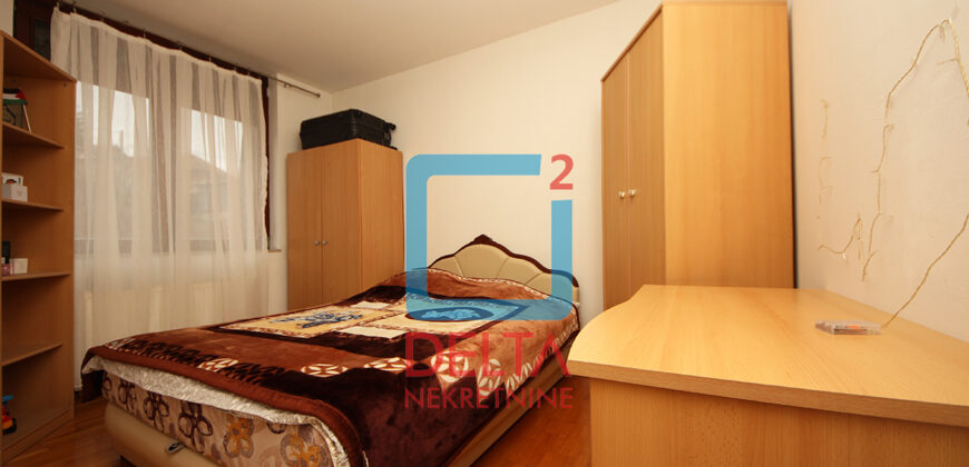 Dvosoban stan površine 42m2 / Vrtovi Sunca / Centar