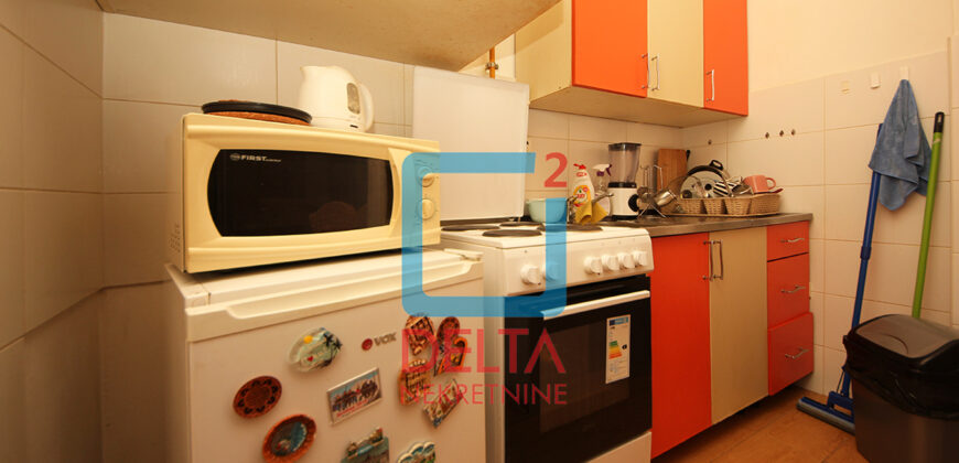 Dvosoban stan površine 42m2 / Vrtovi Sunca / Centar