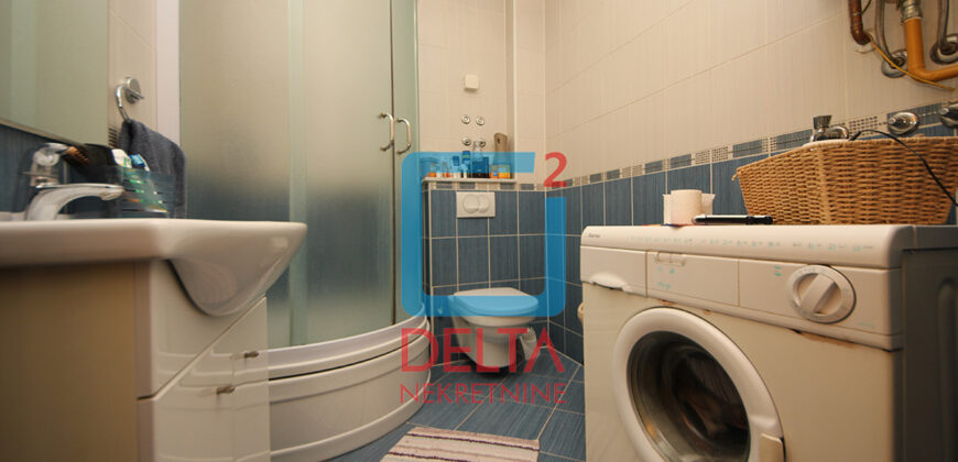 Dvosoban stan površine 42m2 / Vrtovi Sunca / Centar