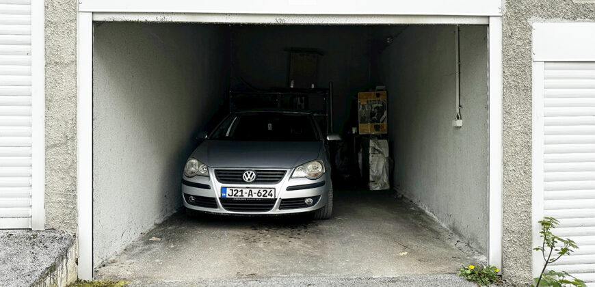 Dvosoban stan sa garažom / Gornji Kovačići