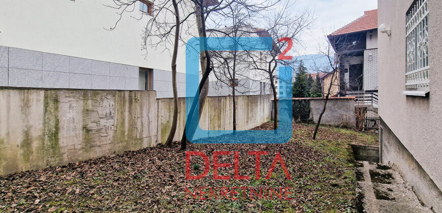 Dvospratna kuća 142m2 / na parceli 385m2 / Logavina / Stari Grad