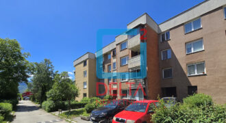 Adaptiran trosoban stan / 74m2 / dva balkona / Dobrinja