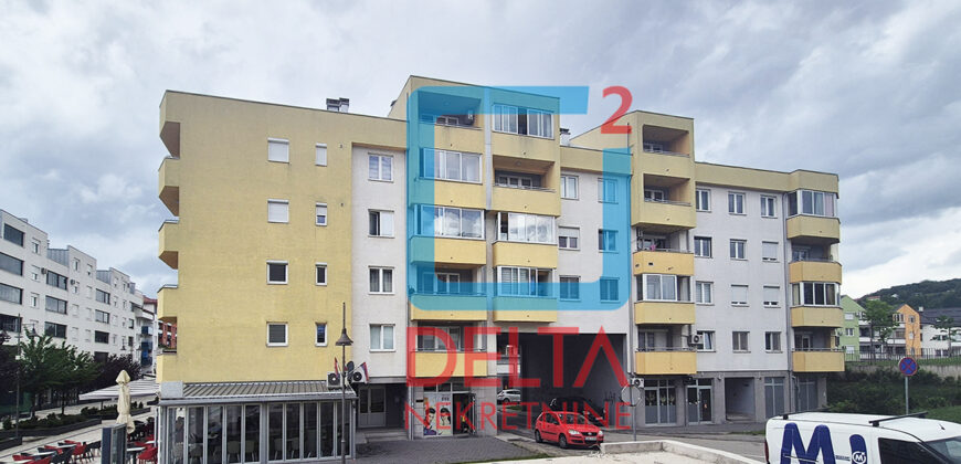 Luksuzno opremljen četverosoban stan 93m2 / Istočno Sarajevo / Dabrobosanska