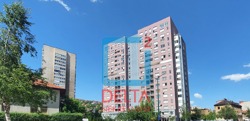Luksuzan penthouse četverosoban stan/153m2/ Dolac Malta/Socijalno