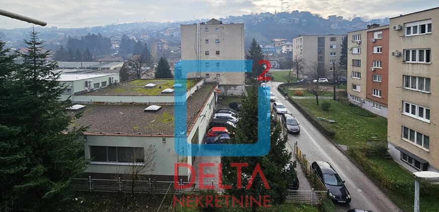 Praktičan trosoban stan / 4.sprat / Švrakino selo / Novi Grad