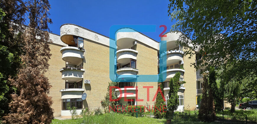 Adaptiran trosoban stan / 74m2 / dva balkona / Dobrinja