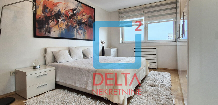 Luksuzan penthouse četverosoban stan/153m2/ Dolac Malta/Socijalno