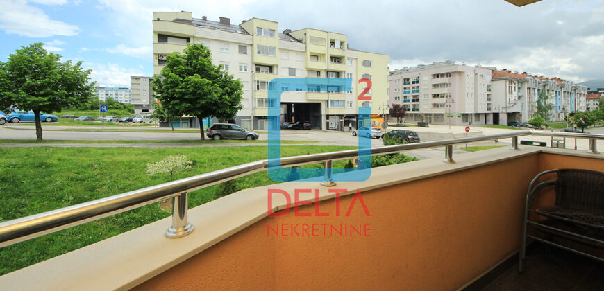 Luksuzno opremljen četverosoban stan 93m2 / Istočno Sarajevo / Dabrobosanska