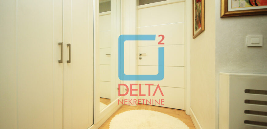 Luksuzan penthouse četverosoban stan/153m2/ Dolac Malta/Socijalno