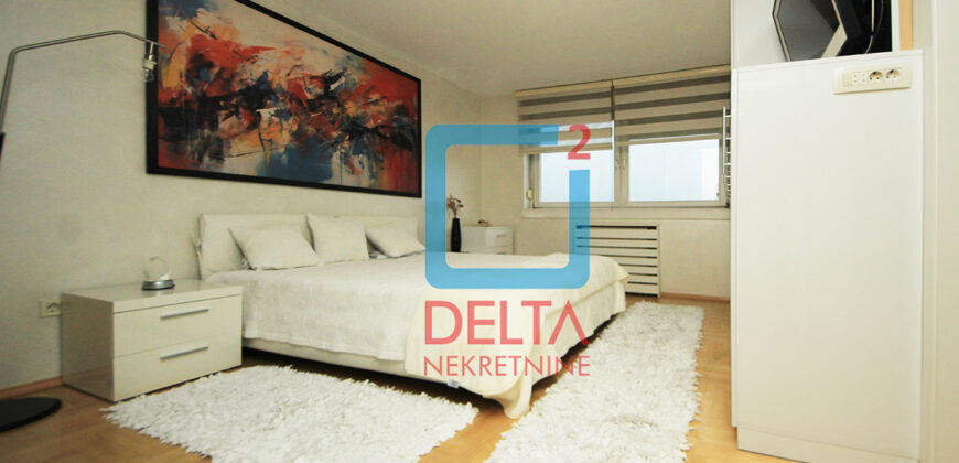 Luksuzan penthouse četverosoban stan/153m2/ Dolac Malta/Socijalno