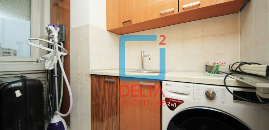 Luksuzan penthouse četverosoban stan/153m2/ Dolac Malta/Socijalno