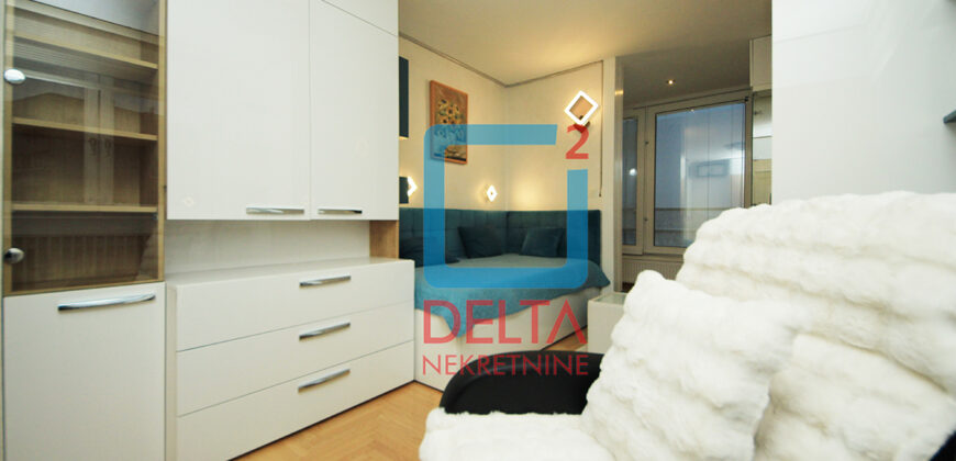 Luksuzan penthouse četverosoban stan/153m2/ Dolac Malta/Socijalno