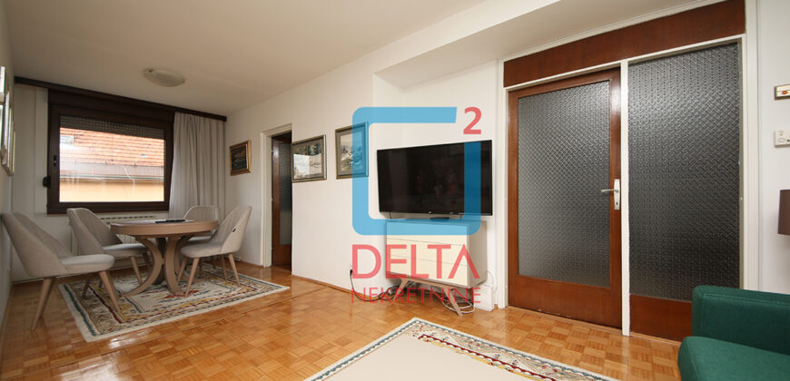 Četverosoban stan / 3.sprat / Džidžikovac / Mejtaš / Centar