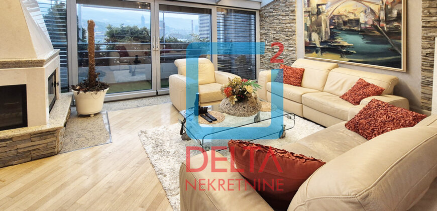 Luksuzan penthouse četverosoban stan/153m2/ Dolac Malta/Socijalno