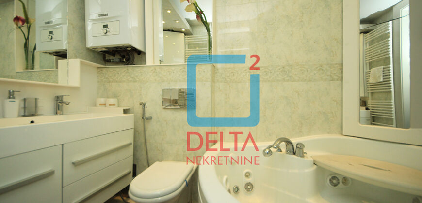 Luksuzan penthouse četverosoban stan/153m2/ Dolac Malta/Socijalno