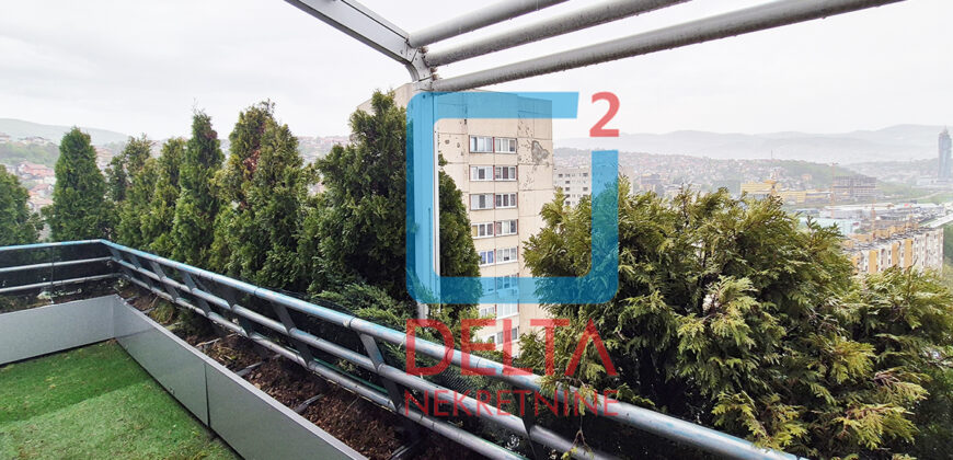 Luksuzan penthouse četverosoban stan/153m2/ Dolac Malta/Socijalno